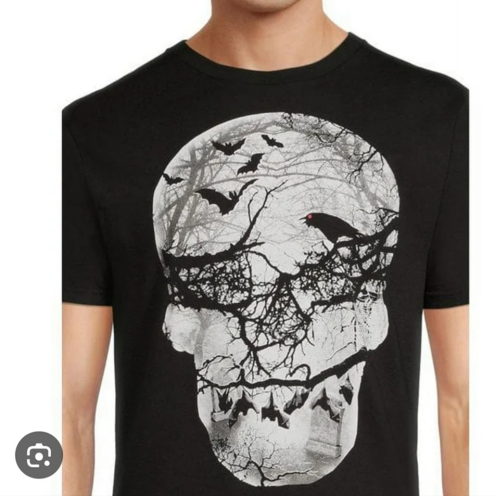 Halloween spooky night skull themed black short sleeve graphic tee Lg bats crow